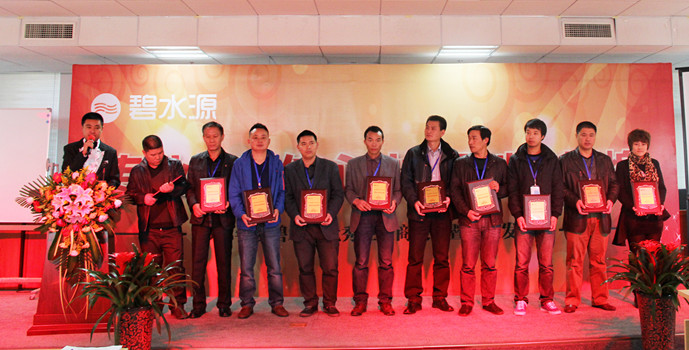 在线精品亚洲一区二区绿巨人