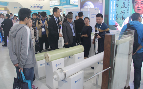 在线精品亚洲一区二区绿巨人