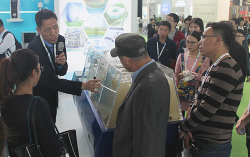 在线精品亚洲一区二区绿巨人