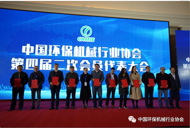 在线精品亚洲一区二区绿巨人