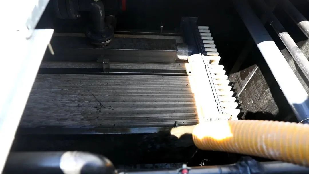 在线精品亚洲一区二区绿巨人