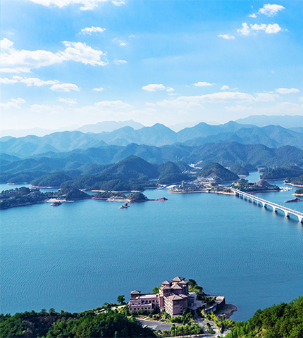 在线精品亚洲一区二区绿巨人